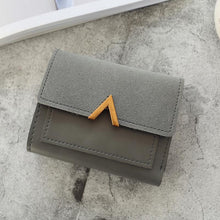 Load image into Gallery viewer, Vintage Small Leather Wallet