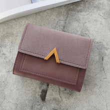 Load image into Gallery viewer, Vintage Small Leather Wallet